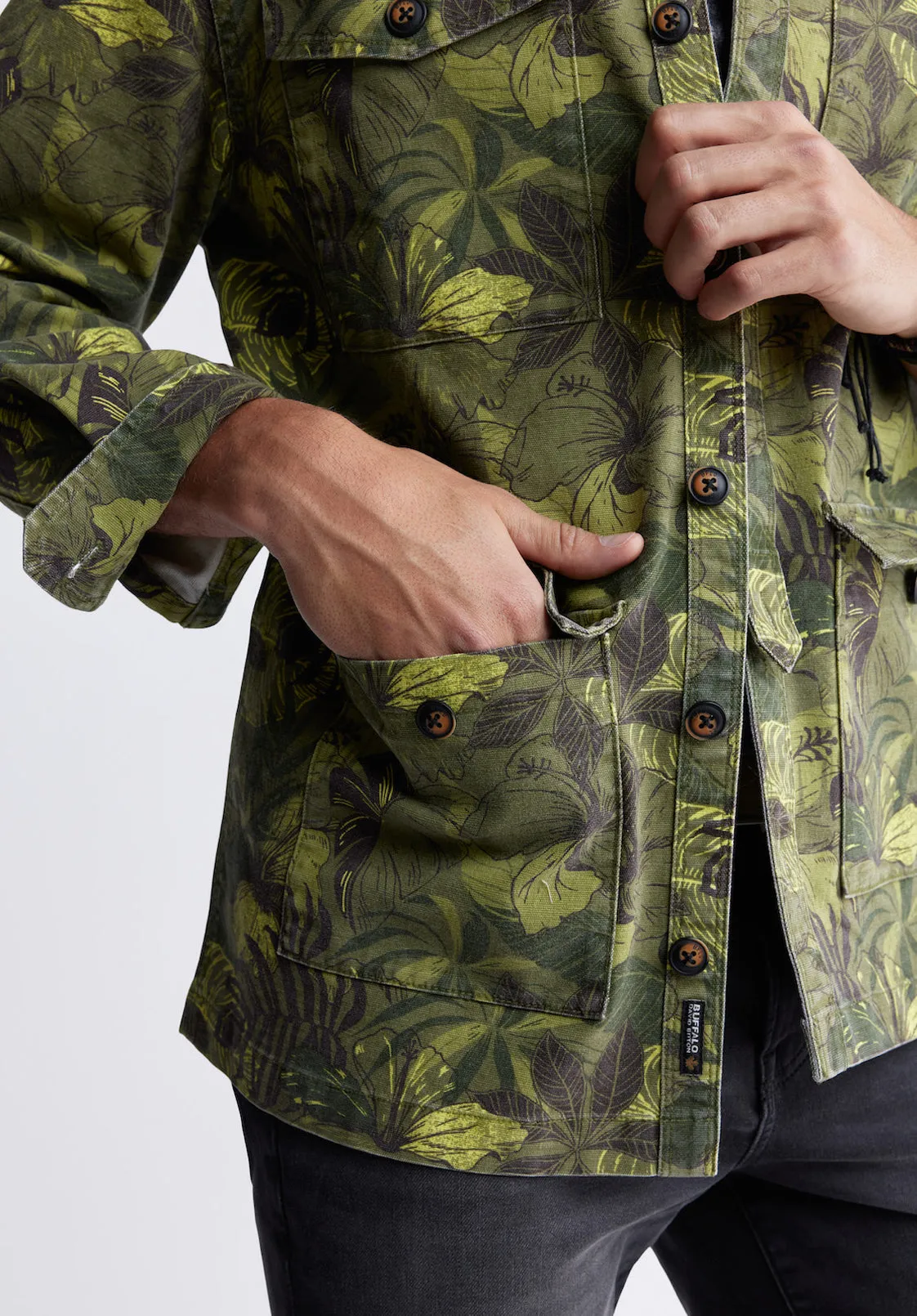 Jicama Men's Shacket in Sphagnum Green Print - BM24340
