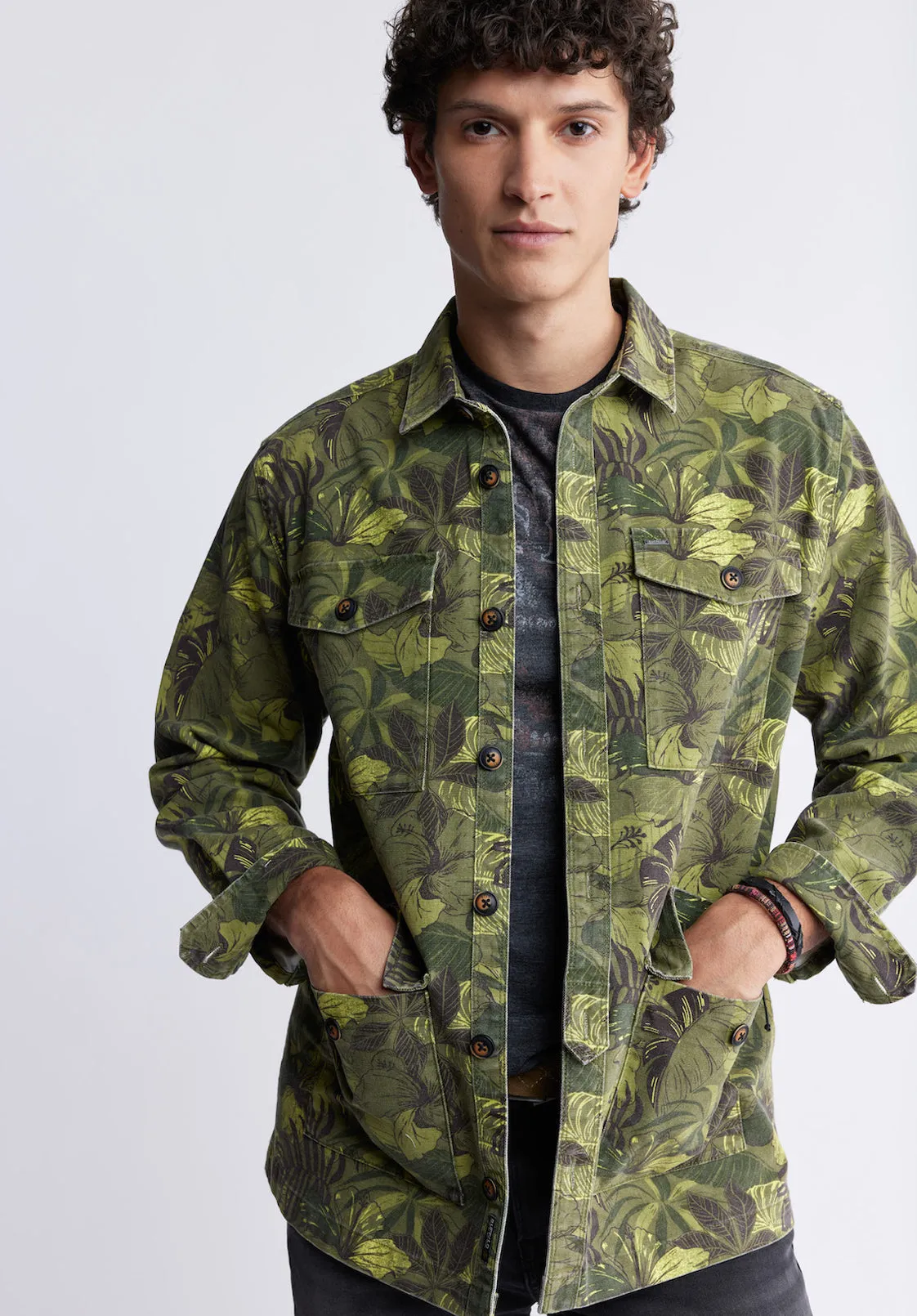 Jicama Men's Shacket in Sphagnum Green Print - BM24340