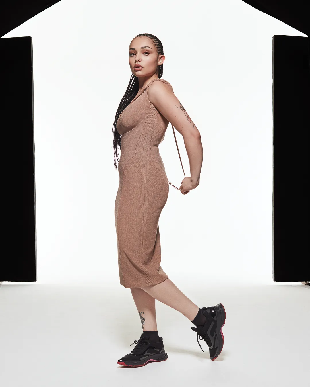 OFF SHOULDER DRESS - NUDE
