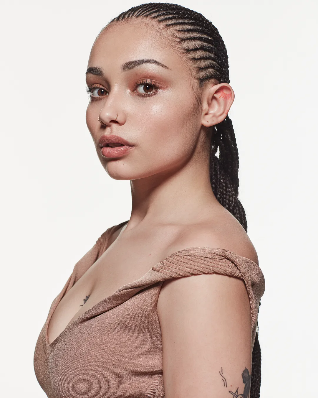 OFF SHOULDER DRESS - NUDE