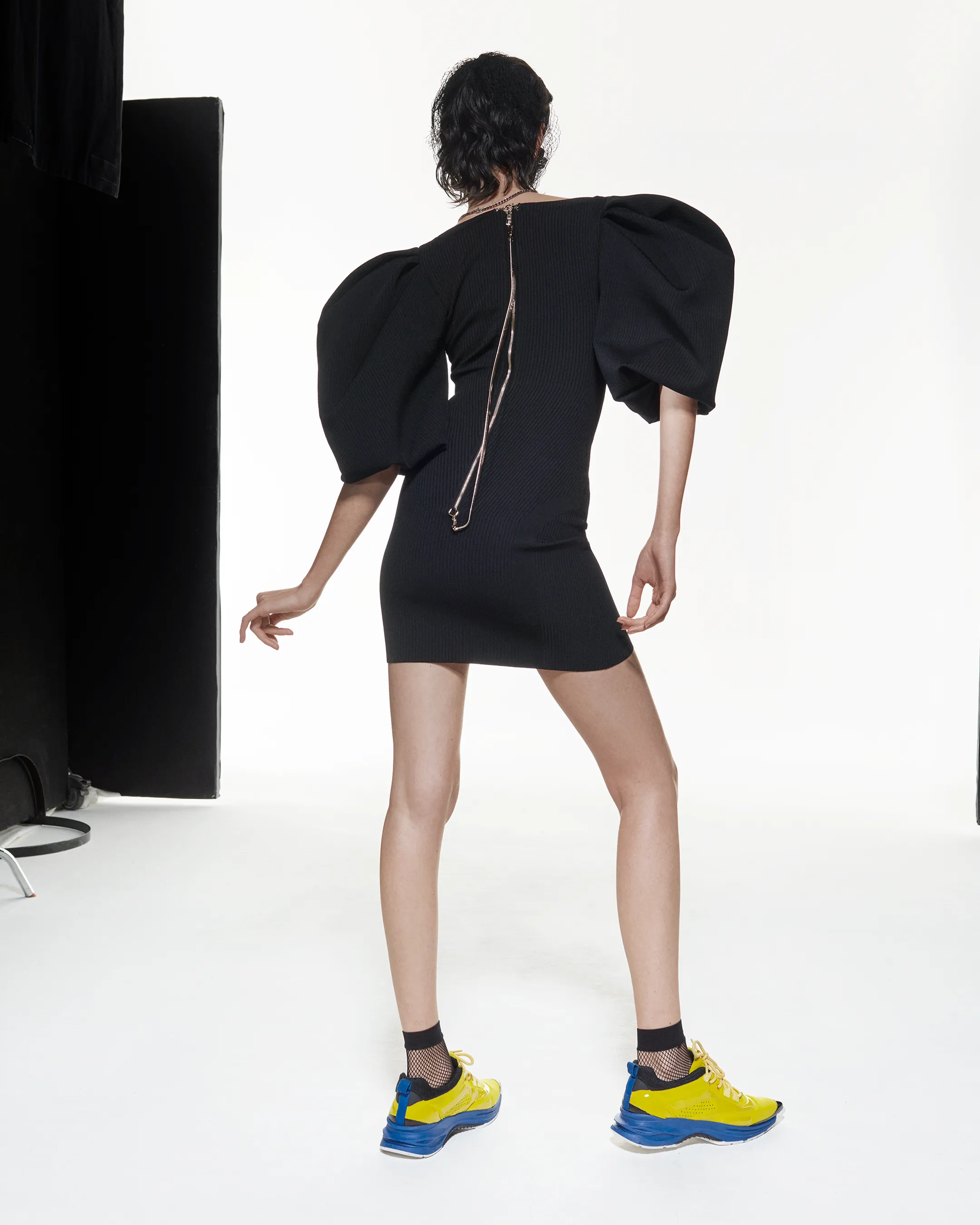 PUFF SLEEVE DRESS - BLACK